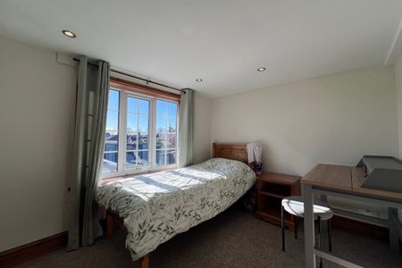 Orange Row - Photo 4