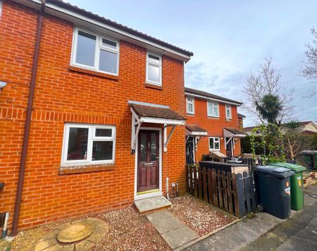 2 bedroom terraced house to rent - Photo 4