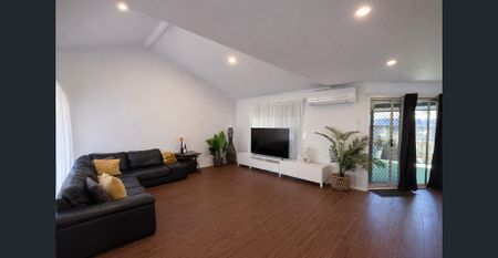 Spacious Unit with Undercover Pergola & Solar Panels - Save on Bills - Photo 2