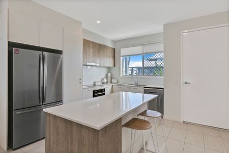 Stunning Fully Furnished Duplex near Maroochy River - Photo 3