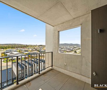 TOP FLOOR APARTMENT - Photo 5