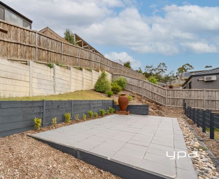 Family Living in a Prime, Nature-Filled Location - Photo 5