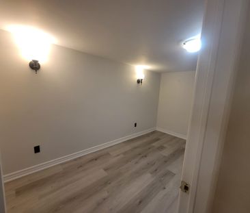 For Lease - 307 Axminster Drive Unit# Basment, Richmond Hill, Ontario - Photo 3