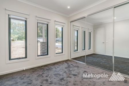 1/3 Churchill Avenue, CHADSTONE, VIC - Photo 3