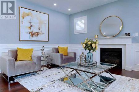 1368 CONNAUGHT TERRACE - Photo 3