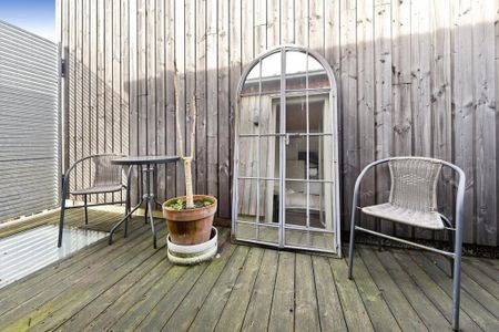 3 bedroom mews to rent - Photo 3