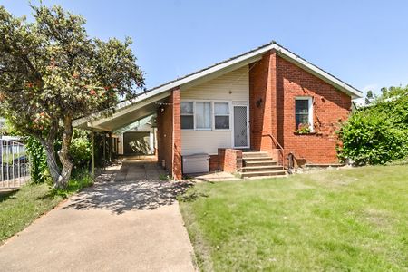 33 Lawson Crescent, Orange. - Photo 4