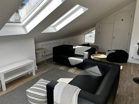 7 bedroom duplex to rent - Photo 2