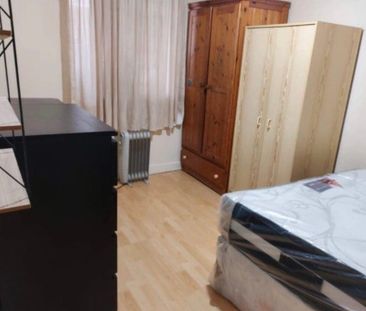 1 Bed Flat, London, N22 - Photo 1