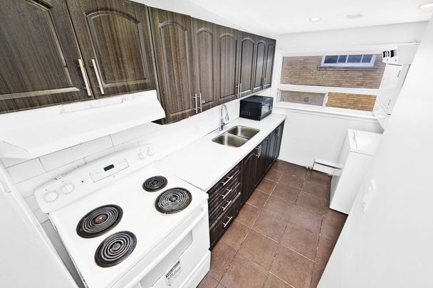 For Lease - 2953 Lawrence Avenue Unit# upper, Toronto, Ontario - Photo 1