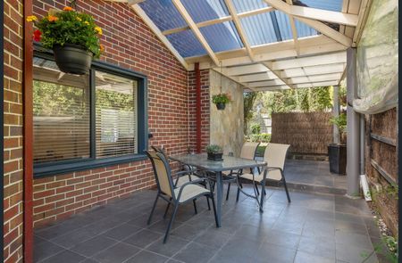Perfect House with Perfect Location - Photo 5