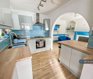 1 bedroom in a house share to rent - Photo 5