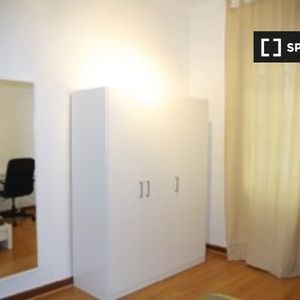 madrid, Community of Madrid 28005 - Photo 2