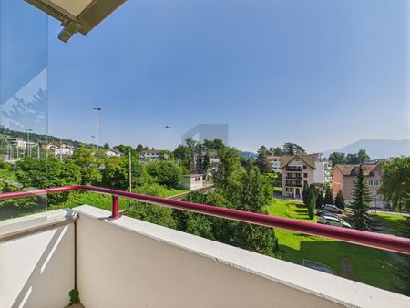 MIT WEITSICHT, MEDITERRANEM FLAIR UND POOL! - Foto 2