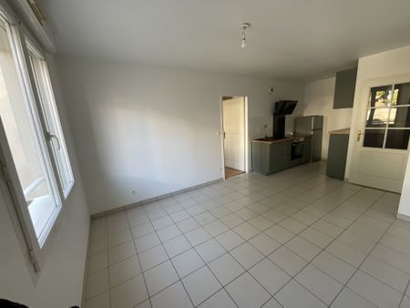 A LOUER - Quartier Séraucourt - T2 de 39.43m² avec parking - Photo 2