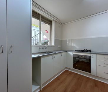 1/696 Plenty Road, Reservoir VIC 3073 - Photo 5