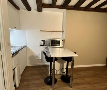 Location Appartement 1 pièce 18m² ST GERMAIN EN LAYE 78100 - Photo 2