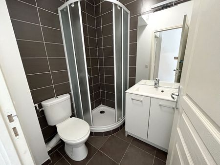 Location Appartement 3 pièces 59m² - Photo 2
