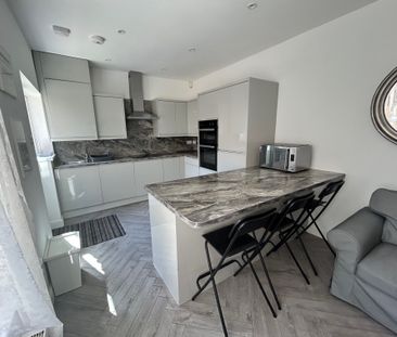 102 Oak Tree Lane - Photo 2