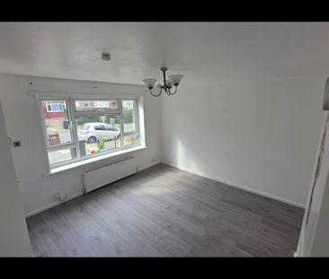 3 Bed Semi-Detached House, Beech Lane, LS9 - Photo 2