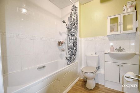 3 bedroom apartment - Photo 4