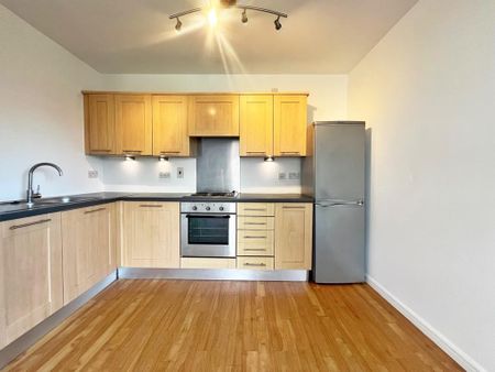 2 bedroom apartment to rent - Photo 4