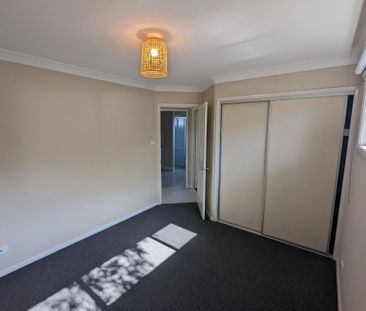 Modern, Private Granny Flat - Photo 4