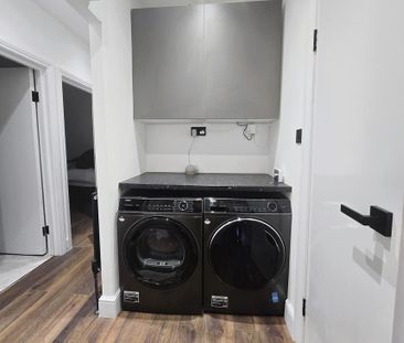 1 bedroom in a flat share to rent - Photo 3