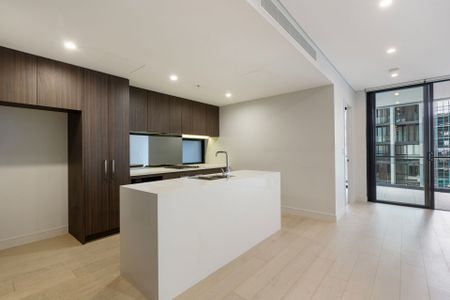One Bedroom Apartment With Oversized Study And Lift Access - Photo 5