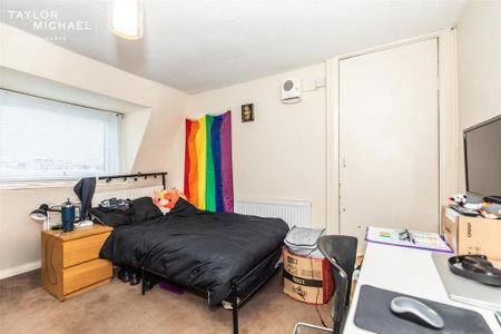 1 bedroom in a house share to rent - Photo 5