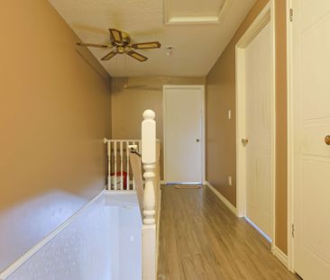 For Lease - 300 Crawford Street, London South, Ontario - Photo 6