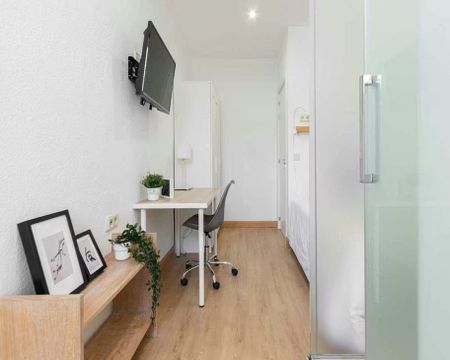 Calle de San Lorenzo, Madrid, Community of Madrid 28004 - Foto 3