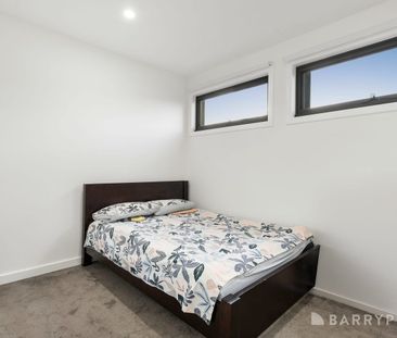 Modern Townhouse Living in the Heart of Lilydale. - Photo 4