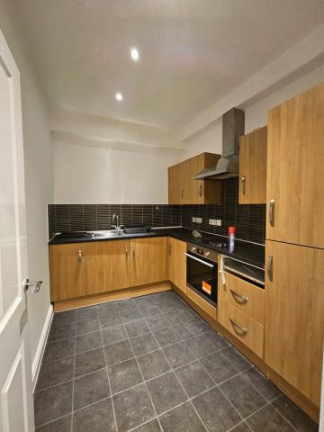 2 Bed Flat, The Oaks, M7 - Photo 4