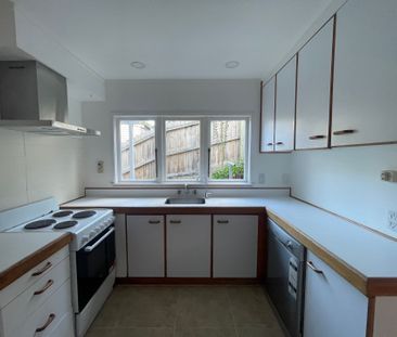 Beautiful Bungalow in the Heart of Remuera - Photo 3