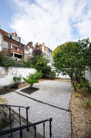 Location Appartement 1 pièce 22m² LILLE 59000 - Photo 2