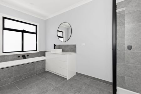 Luxurious Low-Maintenance Living in a Blue-Chip location! - Photo 5