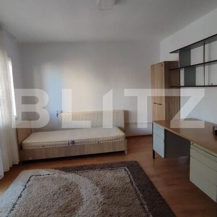 Apartament 3 camere decomandate, 2 bai, balcon, zona strazii Zorilor - Fotografie 1