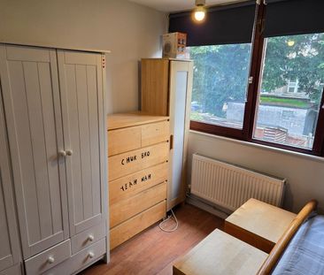 Room in a Shared House, Penrith Close, SW15 - Photo 6