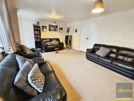 Wickford Place, Basildon - Photo 5