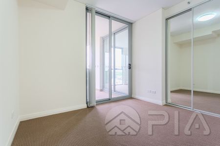 Spacious 2 Bedroom Apartment with Study & 2 Car Spaces! - Photo 5