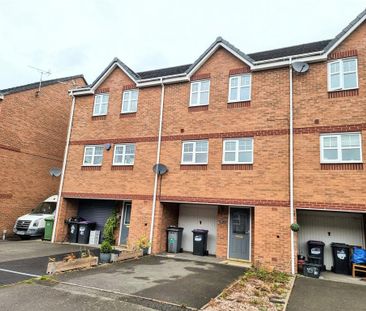 4 bedroom terraced house to rent - Photo 1