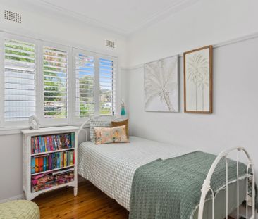 Modern Family Friendly Home! - Photo 2