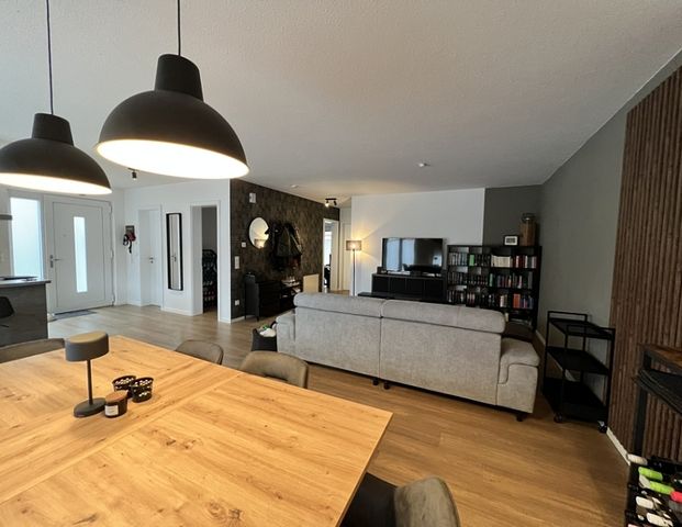 Stilvoll wohnen- moderne 3-Zimmerwohnung mit kleinem Garten - Foto 1