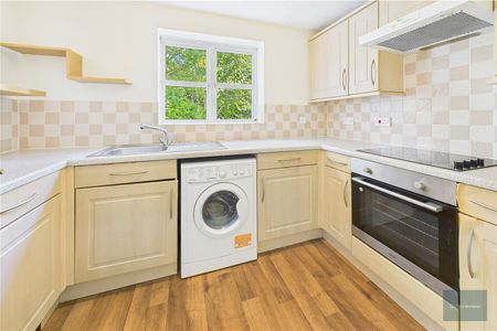 Sylvan Court, Fitzroy Road, Plymouth, Devon, PL1 - Photo 2