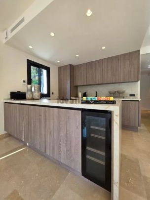 Alquiler de piso en Calle Sierra Bermeja - Photo 1