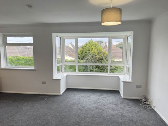 Elmer Road, Middleton On Sea - Photo 1