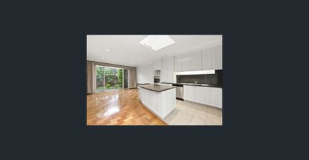 Spacious & Immaculate Family Home - Photo 2