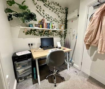 Stunning Bed Flat// Aug, LN2 - Photo 3