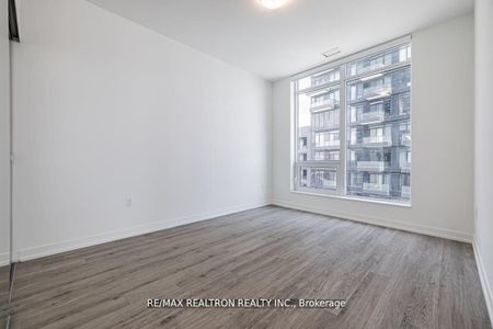 For Lease - 3 Rosewater Street Unit# 708W, Richmond Hill, Ontario - Photo 3